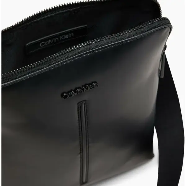 Calvin Klein - Ανδρική Τσάντα Ώμου / Χιαστί K50K510256-BAX σε Μαύρο χρώμα K50K510256-BAX