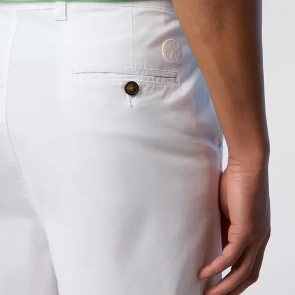 North Sails - Ανδρική Βερμούδα Freedom chino shorts 673146-000-0101 Λευκό 673146-000-0101
