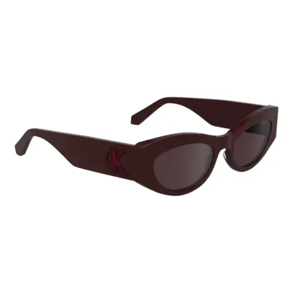 Calvin Klein - Γυναικεία Γυαλιά Ηλίου CKJ24626S-605 με Μπορντό Κοκκάλινο Σκελετό και Μπορντό Φακό CKJ24626S-605