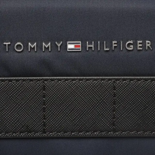 Tommy Hilfiger - Ανδρικό Νεσεσέρ Th Elevated Nylon Washbag AM0AM10979-DW6 Μπλε Σκούρο AM0AM10979-DW6