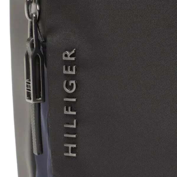 Tommy Hilfiger - Ανδρικό Σακίδιο Th City Commuter Tech Backpack AM0AM10597-DW6 Μπλε Σκούρο AM0AM10597-DW6