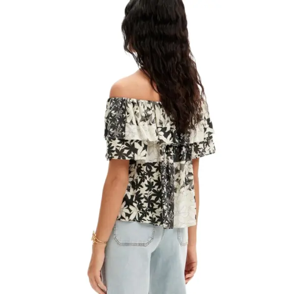 Desigual - Γυναικείο T-shirt Anais 24SWBW01-1021 Μαύρο 24SWBW01-1021