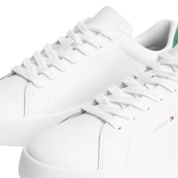 Tommy Hilfiger - Ανδρικά Sneakers Th Court Lth Detail Ess FM0FM05367-0F5 Λευκό/Πράσινο FM0FM05367-0F5