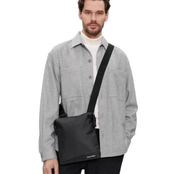 Calvin Klein - Ανδρική Τσάντα Ώμου / Χιαστί Rubberized Conv Flatpack K50K511254-BEH Μαύρο K50K511254-BEH