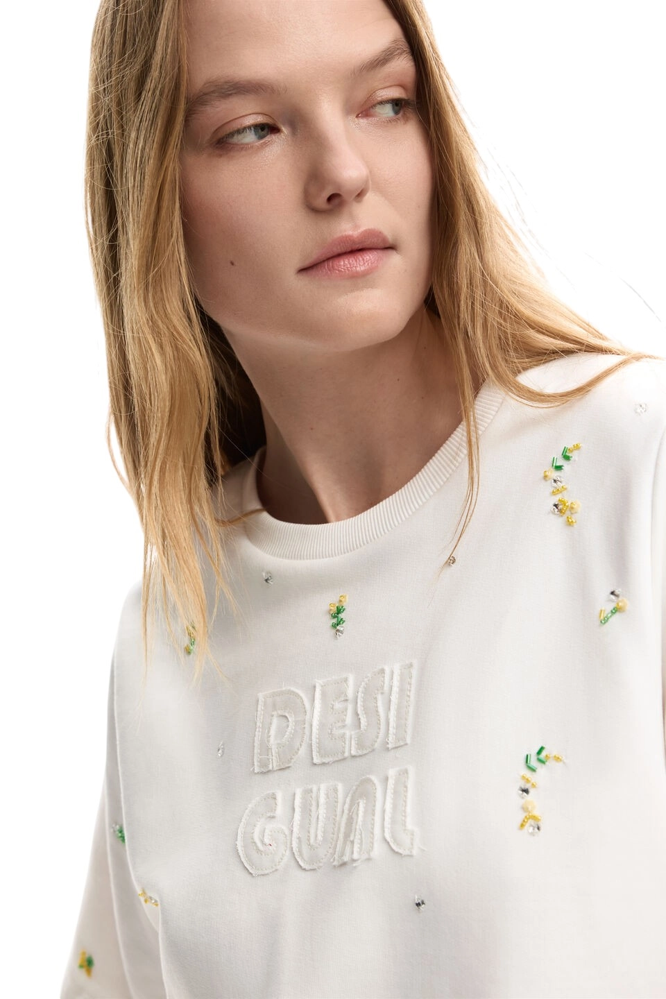 Desigual – Γυναικεία Κοντομάνικη Μπλούζα Φούτερ Oporto 26SWTK09-1001 Λευκό (3) Desigual - Γυναικεία Κοντομάνικη Μπλούζα T-shirt Oporto 26SWTK09-1001 Λευκό 26SWTK09-1001