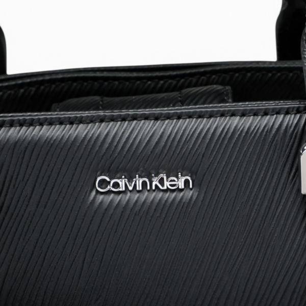 Calvin Klein - Γυναικεία Τσάντα Ώμου/Χειρός Elevated Tote Md Saffiano K60K610195-BAX Μαύρο K60K610195-BAX