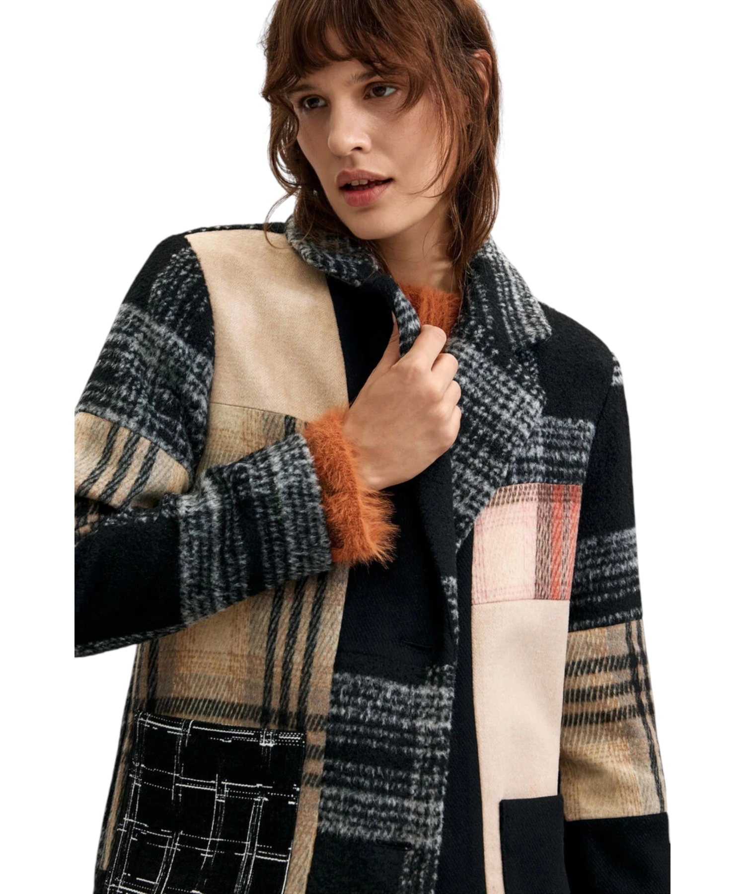 Desigual – Γυναικείο Μακρύ Παλτό Parches 26WWEW23-2000 ΜαύροΜπεζ (1) Desigual - Γυναικείο Μακρύ Παλτό Parches 26WWEW23-2000 Μαύρο/Μπεζ 26WWEW23-2000