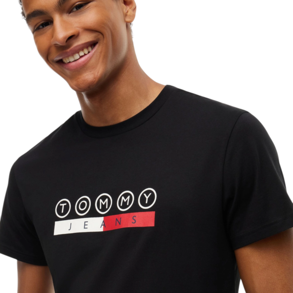 Tommy Hilfiger - Ανδρικό T-shirt Dna Play Slim Fit DM0DM23715-BDS Μαύρο DM0DM23715-BDS