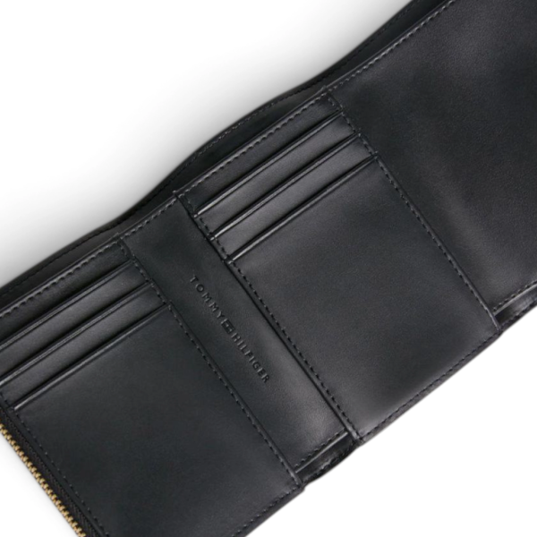 Tommy Hilfiger - Γυναικείο Πορτοφόλι City Med Flap Wallet AW0AW15746-BDS Μαύρο AW0AW15746-BDS