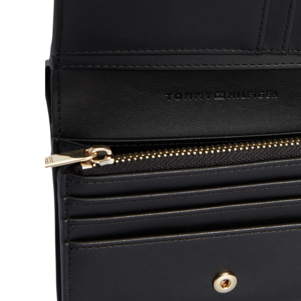 Tommy Hilfiger - Γυναικείο Πορτοφόλι Th Chic Med Flap Wallet AW0AW14887-BDS Μαύρο AW0AW14887-BDS