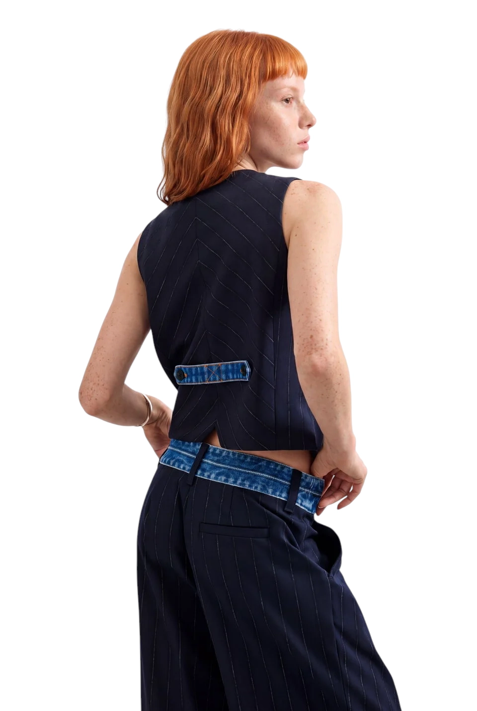 Desigual – Γυναικείο Γιλέκο Diplo Doble 26WWEW15-5032 Σκούρο Μπλε (4) Desigual - Γυναικείο Γιλέκο Diplo Doble 26WWEW15-5032 Σκούρο Μπλε 26WWEW15-5032
